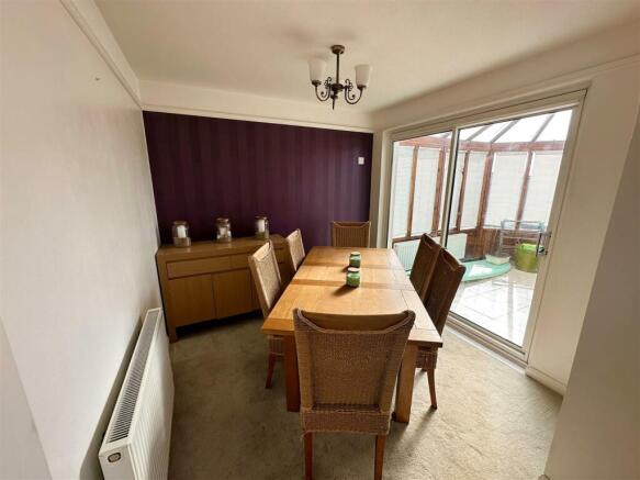 Dining room.jpg