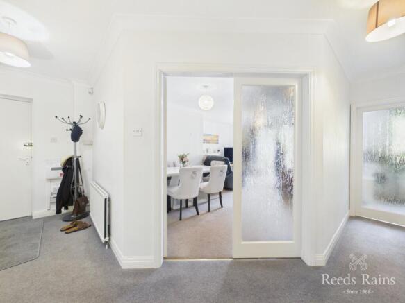 2 bed Apartment for sale Image 5