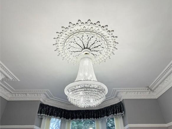 9 bed Semi-Detached for sale Image 7