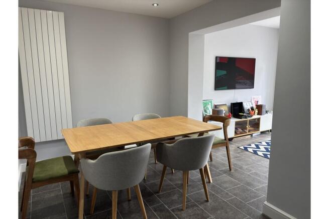 4 bed Detached for sale Image 5