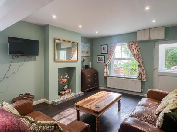 2 bed Semi-Detached for sale Image 6