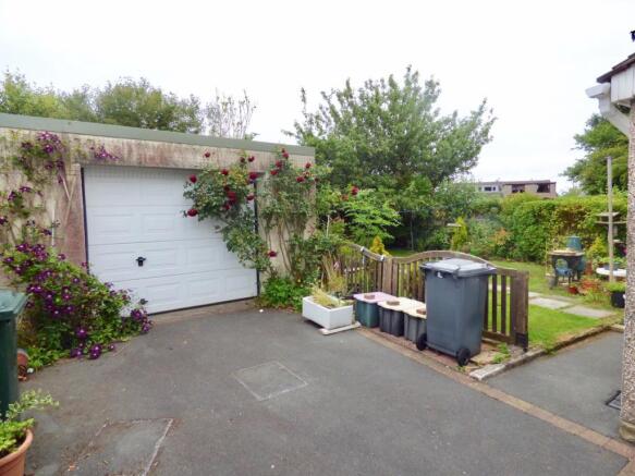 Detached Garage