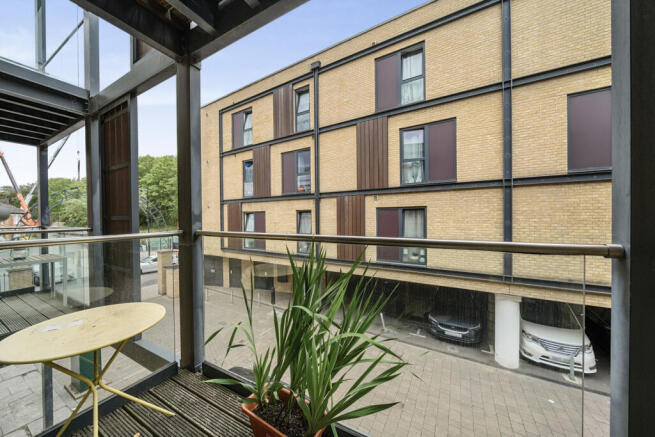 1325146-1-6878ff3...