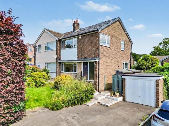 3 bed Semi-Detached for sale in horsforth