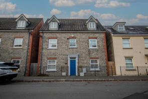 9, Heron Drive, Hengoed CF82 6AJ