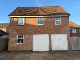 8, Goldfinch Road, Oakham LE15 9UJ