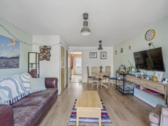 3 bed Terraced for sale Image 5