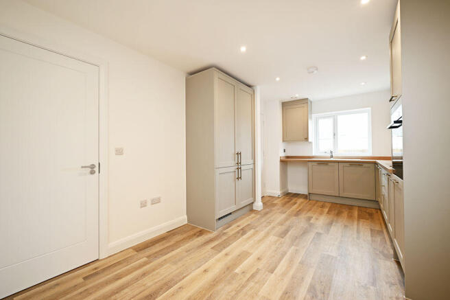 3 bed Town House for sale Image 7