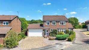 11, Stevenstone Close, Oadby LE2 4TF
