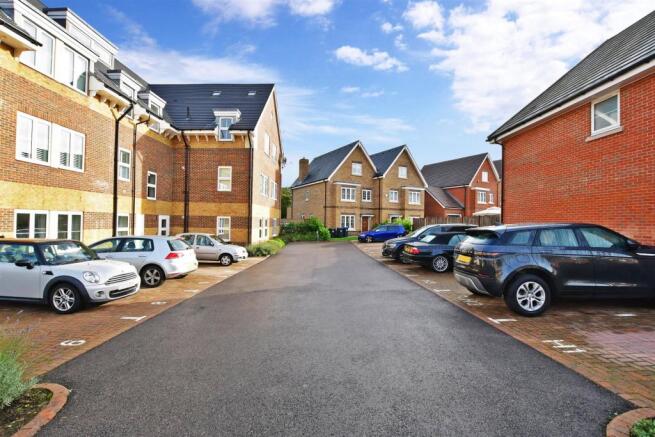 Driveway/Parking