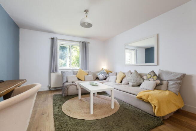2 bed Ground Flat for sale Image 4