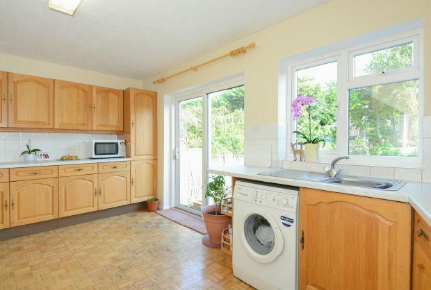KITCHEN/BREAKFAST RO