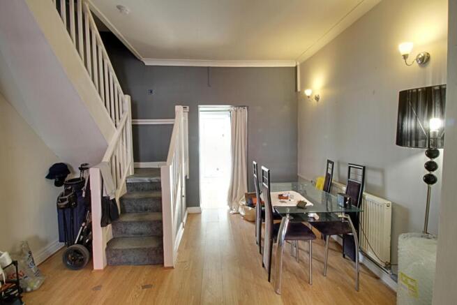 10 Arnold Grove photo 4