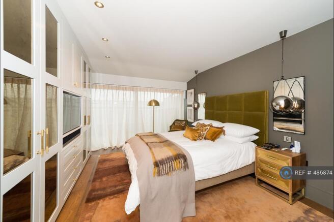 Photo Master Bed