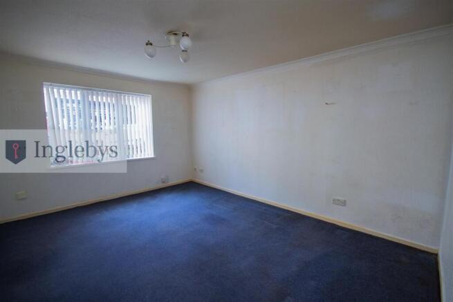 1 bed Flat for sale Image 5