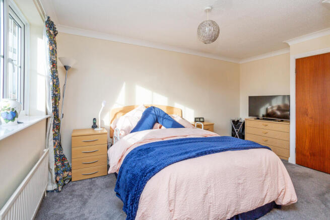 Bedroom 1b