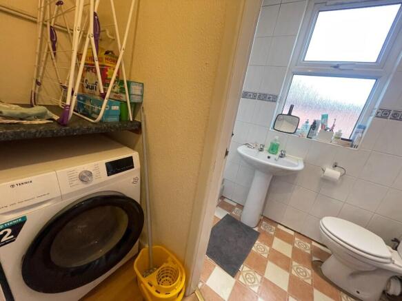 4 bed Terraced to rent Image 4
