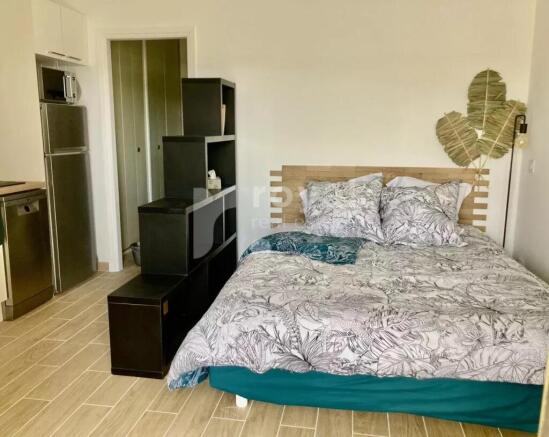 Optimized sleeping space in renovated studio close