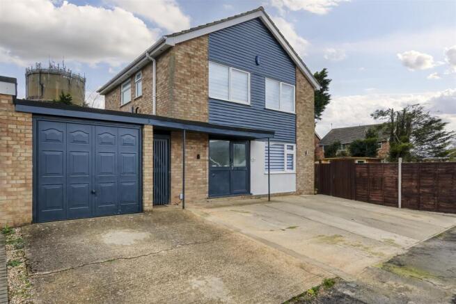 5 St Marks Close-13.jpg