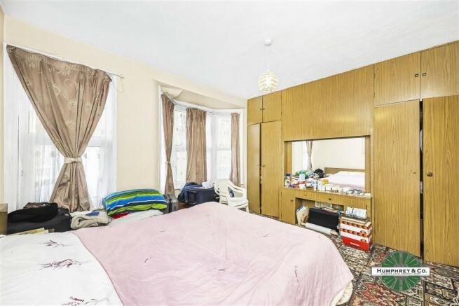 8 Farmilo Road -004.JPG