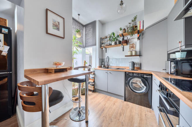 1405663-13-6984a7...