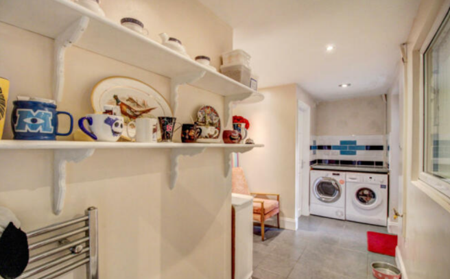 4 bed Detached for sale Image 12