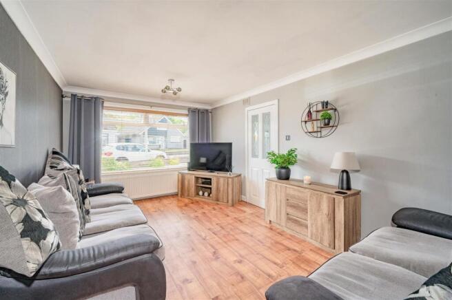 21 Strachan Avenue BF-5.jpg