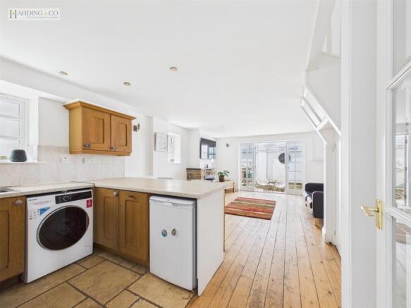 Lounge Kitchen.jpg
