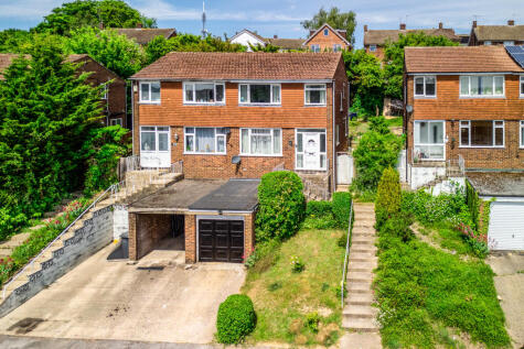 Kelvin Close, High Wycombe, HP13