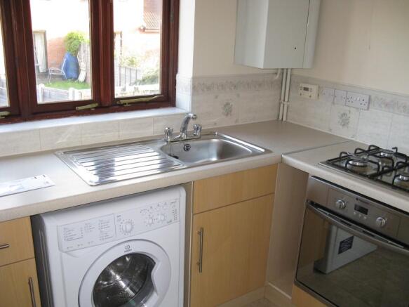 Fully fitted kitchen