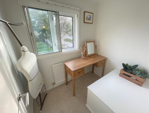 Bedroom / Study
