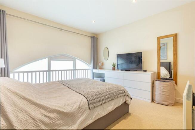 Bedroom-1-3 9.jpg