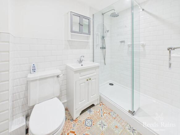 2 bed Apartment for sale Image 10