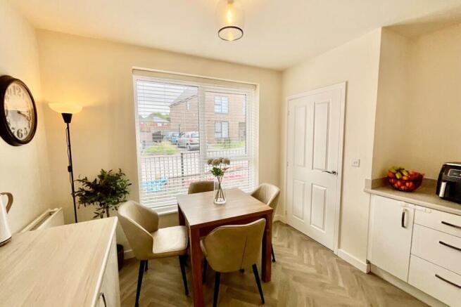 2 bed Semi-Detached for sale Image 5