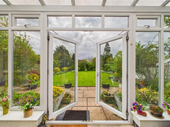 4 bed Detached for sale Image 5