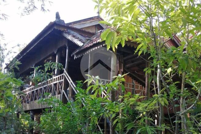 2,752 Sqm Land with 4 Bungalows For Sale - Kompong Trolach, Kep Province