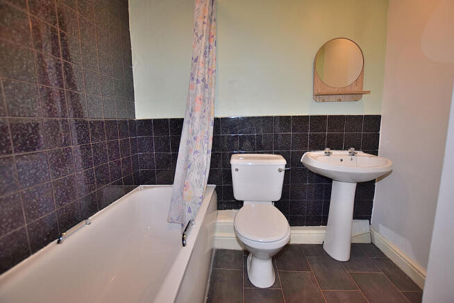 2 bed Cottage for sale Image 11