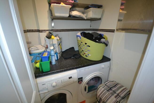 W.C./SHOWER ROOM/UTILITY AREA