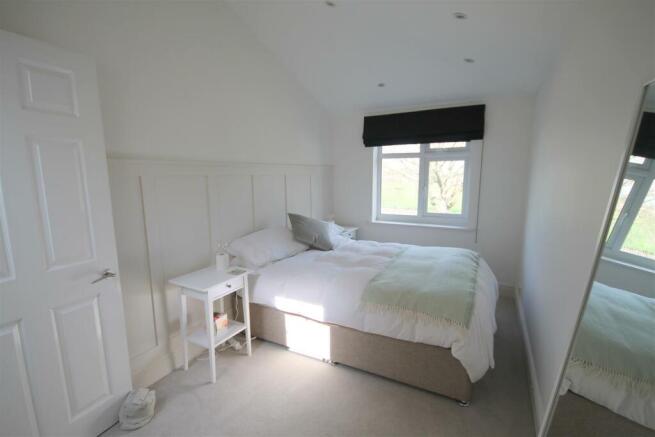 Bed 4.JPG