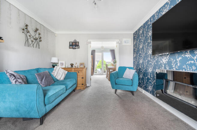 1341728-7-68a46bd...