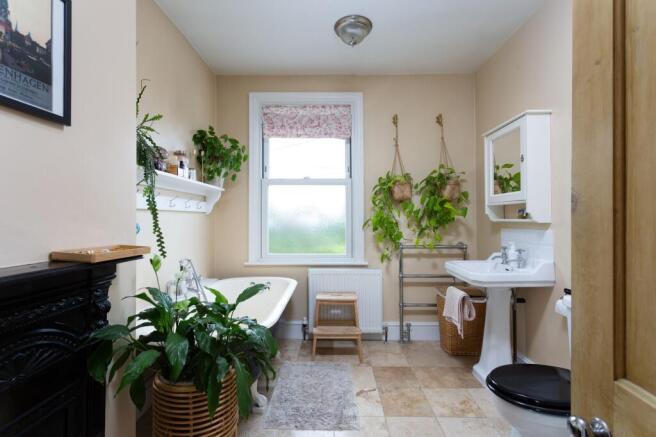 3 bed Terraced for sale Image 10