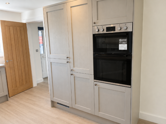 4 bed Detached for sale Image 6