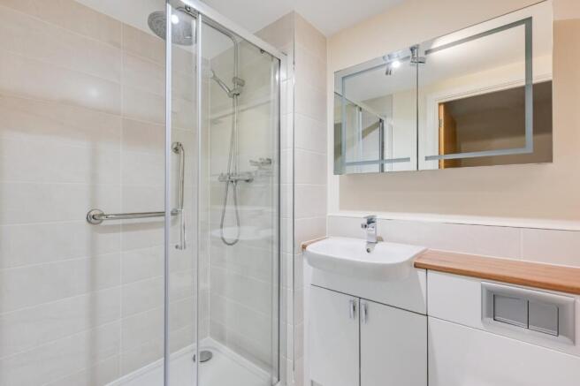 2 bed Flat for sale Image 9