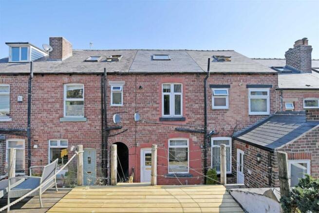 3 bed Terraced for sale Image 12