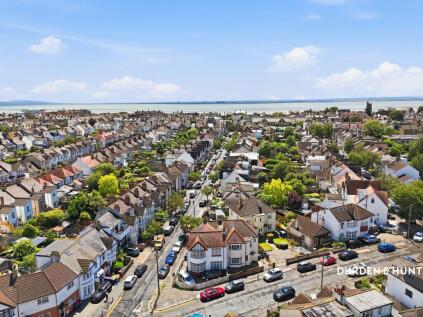Torquay Drive, Leigh-On-Sea, SS9