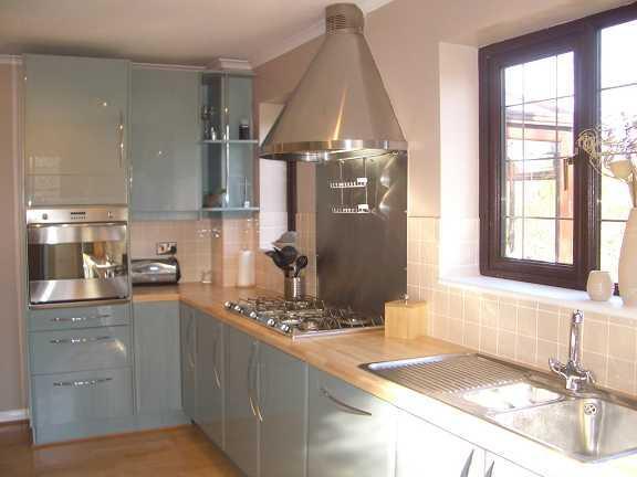 Kitchen 01
