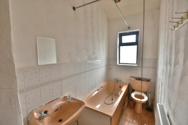 2 bed Terraced for sale Image 6