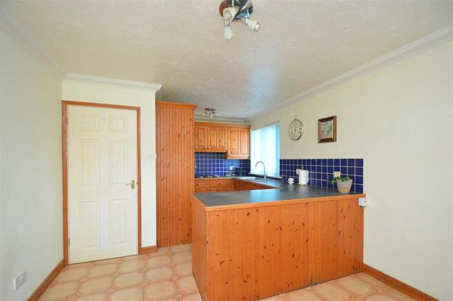 Kitchen1.jpg