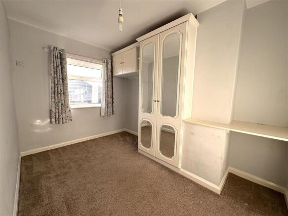 3 bed Semi-Detached to rent Image 9