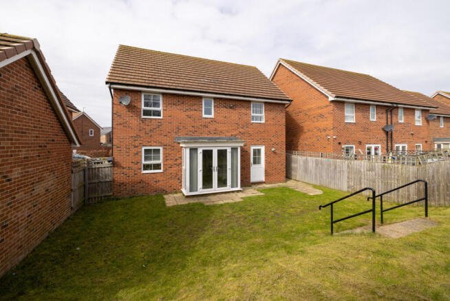 4 bed Detached for sale Image 5